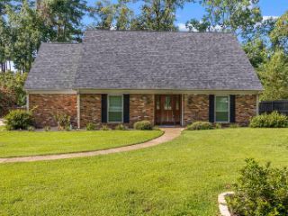 Foreclosed Home - 1025 AKIN DR, 75605