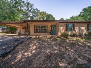Foreclosed Home - 307 IRVING ST, 75605