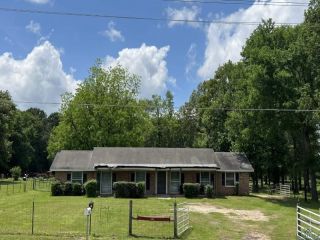 Foreclosed Home - 1097 BEAUTY SHOP RD, 75640