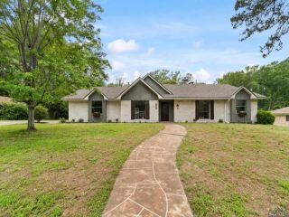 Foreclosed Home - 1806 GREENWAY ST, 75644