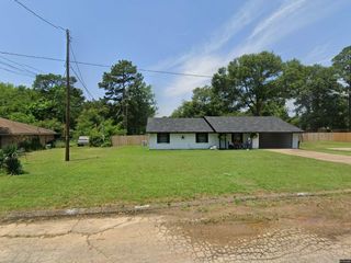 Foreclosed Home - 1009 WOODHAVEN ST, 75647