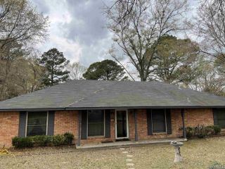 Foreclosed Home - 1609 N RODEO ST, 75647