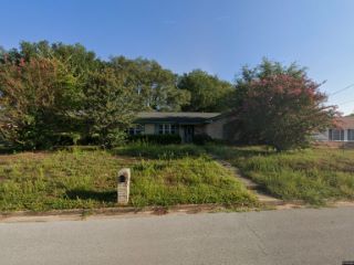 Foreclosed Home - 1614 W LAKE ST, 75652