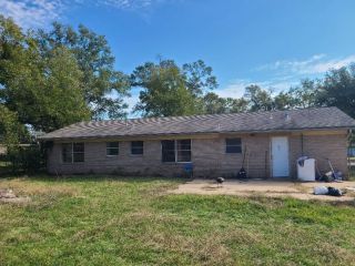 Foreclosed Home - 2302 KAYNELL DR, 75654
