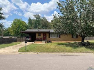 Foreclosed Home - 502 SMITH ST, 75654