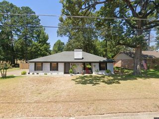 Foreclosed Home - 2701 ASPEN ST, 75662