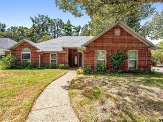Foreclosed Home - 3101 MASTERS CIR, 75701