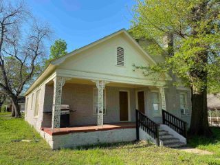 Foreclosed Home - 323 E ROSEDALE ST, 75702