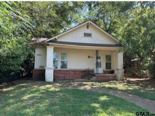 Foreclosed Home - 403 E NOBLE ST, 75702