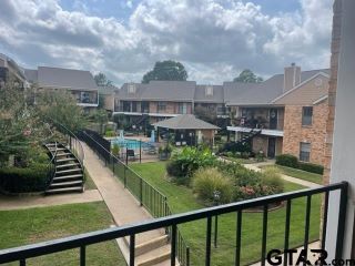 Foreclosed Home - 400 W SOUTH TOWN DR APT (Range 101 - 208), 75703
