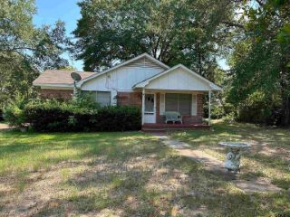 Foreclosed Home - 200 ELIZABETH ST, 75750
