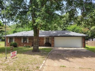 Foreclosed Home - 1004 BUNNY RABBIT RD, 75751