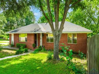 Foreclosed Home - 410 N TYLER ST, 75755
