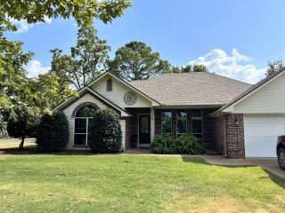 Foreclosed Home - 15435 LAKESIDE DR, 75757