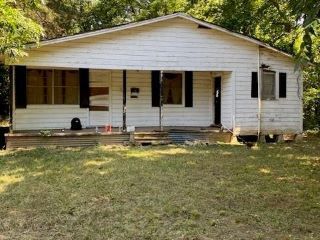 Foreclosed Home - 910 W DYE ST, 75801