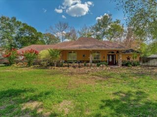 Foreclosed Home - 395 WHITE DOVE DR, 75901