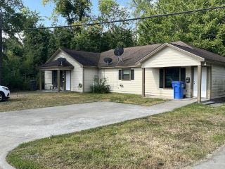 Foreclosed Home - 301 CULVERHOUSE ST, 75904