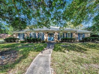 Foreclosed Home - 1606 WOODLAND DR, 75904