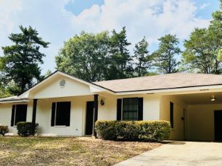 Foreclosed Home - 300 TIMPSON ST, 75935