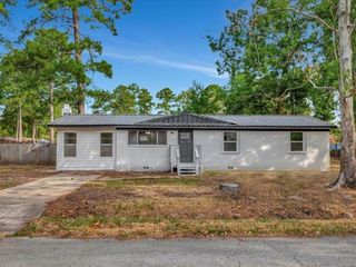 Foreclosed Home - 1204 FAIRCHILD ST, 75941