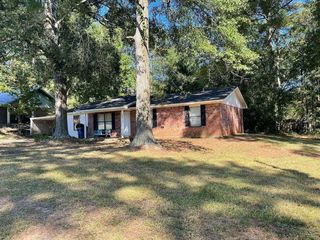 Foreclosed Home - 102 CHRIS ST, 75951