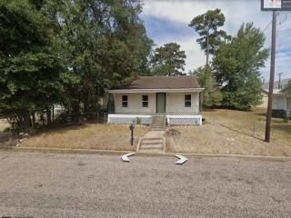 Foreclosed Home - 100 W WATER ST, 75951