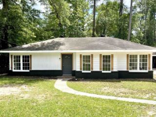 Foreclosed Home - 801 AVENUE D, 75951