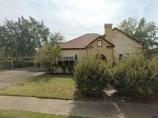 Foreclosed Home - 383 OLIVE ST, 75951