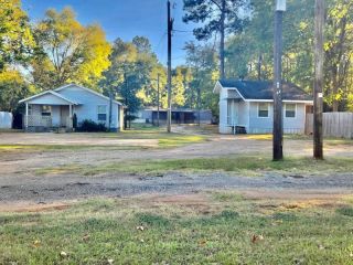 Foreclosed Home - 7056 STATE HIGHWAY 21 E, 75961