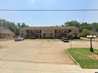 Foreclosed Home - 1500 E STARR AVE APT 207, 75961
