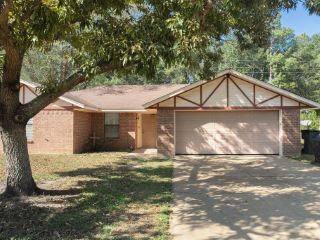 Foreclosed Home - 4513 FOREST RIDGE DR, 75961
