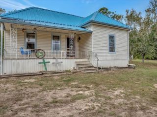 Foreclosed Home - 1942 COUNTY ROAD 719, 75964
