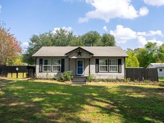 Foreclosed Home - 217 BURK ST, 75964