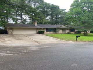 Foreclosed Home - 3025 CHALON ST, 75965
