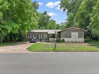 Foreclosed Home - 1910 PEARL ST, 75965