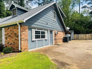 Foreclosed Home - 2508 TWINOAKS DR, 75965