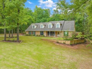 Foreclosed Home - 697 COUNTY ROAD 200, 75965