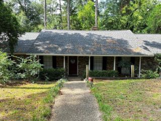 Foreclosed Home - 2315 TWINOAKS DR, 75965