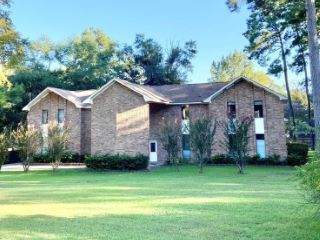Foreclosed Home - 4000 MYSTIC LN, 75965