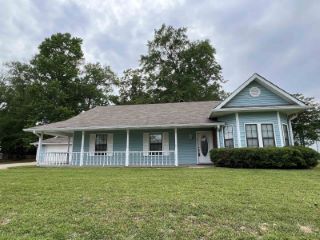 Foreclosed Home - 110 BEAR CREEK DR, 75968