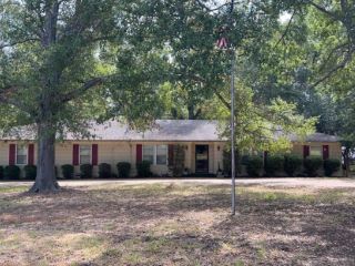 Foreclosed Home - 8600 US HIGHWAY 59 N, 75974