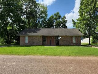 Foreclosed Home - 1085 N RAILROAD AVE, 75975
