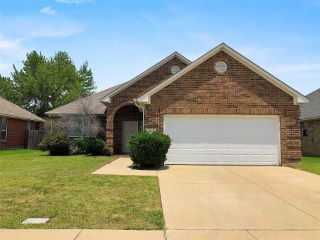 Foreclosed Home - 705 CROWNPOINT LN, 76002
