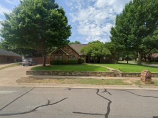 Foreclosed Home - 500 LINCOLN DR, 76006