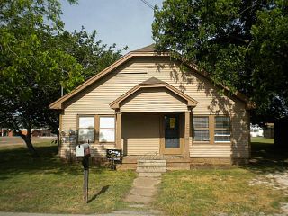Foreclosed Home - 209 N FRIOU ST, 76009