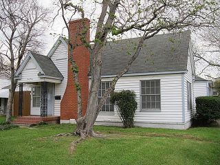 Foreclosed Home - 505 S ELM ST, 76010