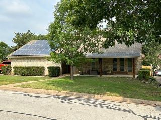 Foreclosed Home - 2212 WILSON DR, 76011