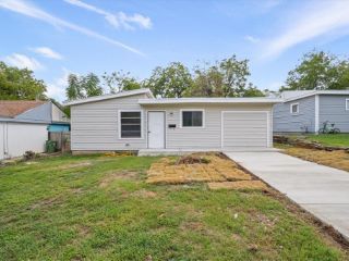 Foreclosed Home - 1504 SHERMAN ST, 76012
