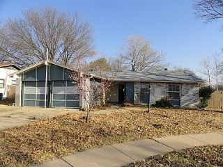 Foreclosed Home - 1103 BURGESS CT, 76015