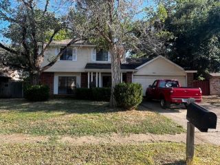 Foreclosed Home - 6706 GREENSPRING DR, 76016